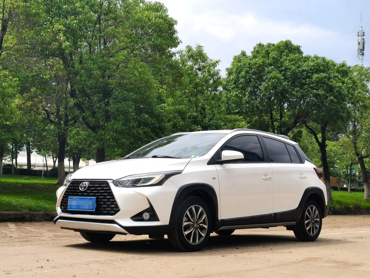 Toyota Yaris L, 2022 год